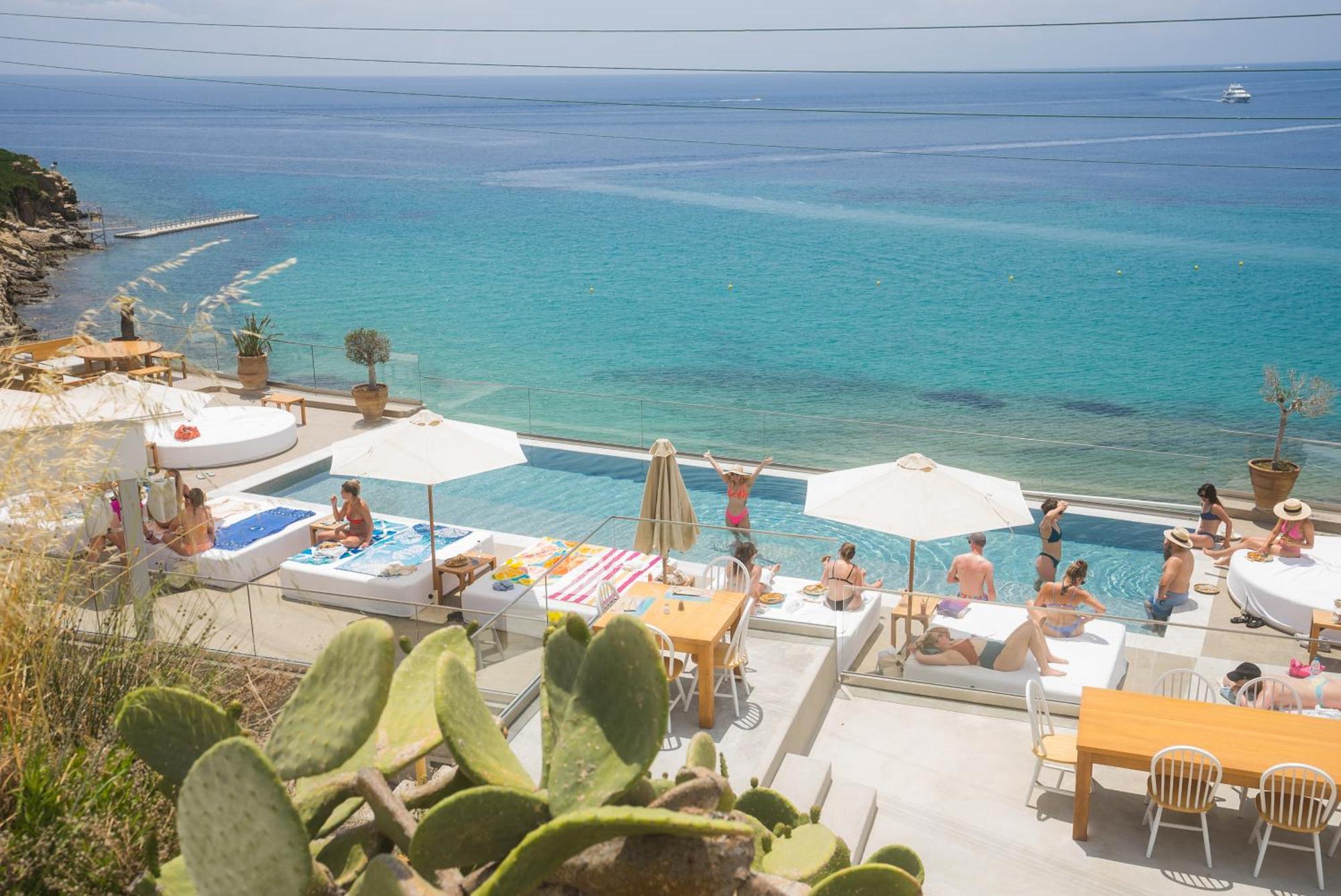 New Paradise Beach Resort - Adults Only ภายนอก รูปภาพ